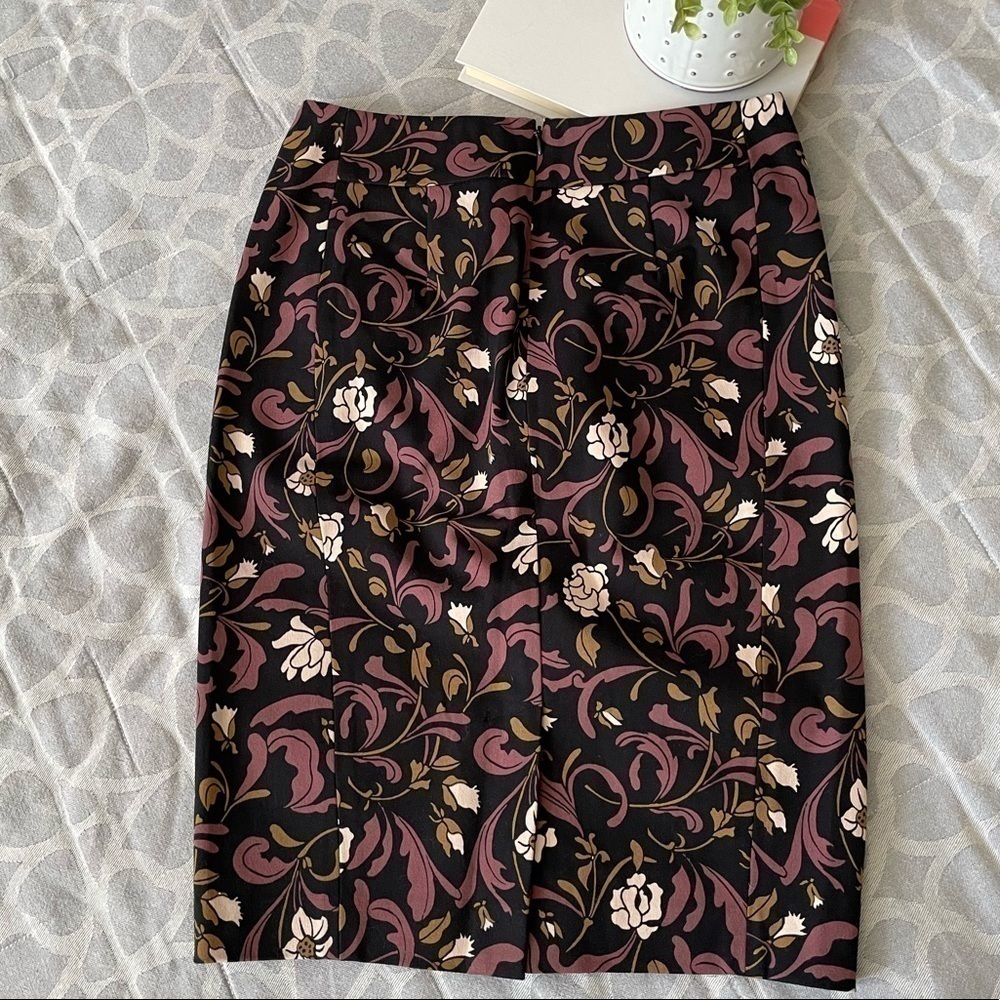 Nwt Loft Black Floral Pencil Skirt Size 2 - Picture 2 of 3